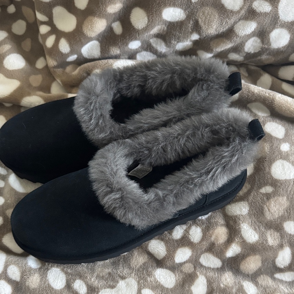 UGG Black Suede Short Boots with Gray Fur Cuff